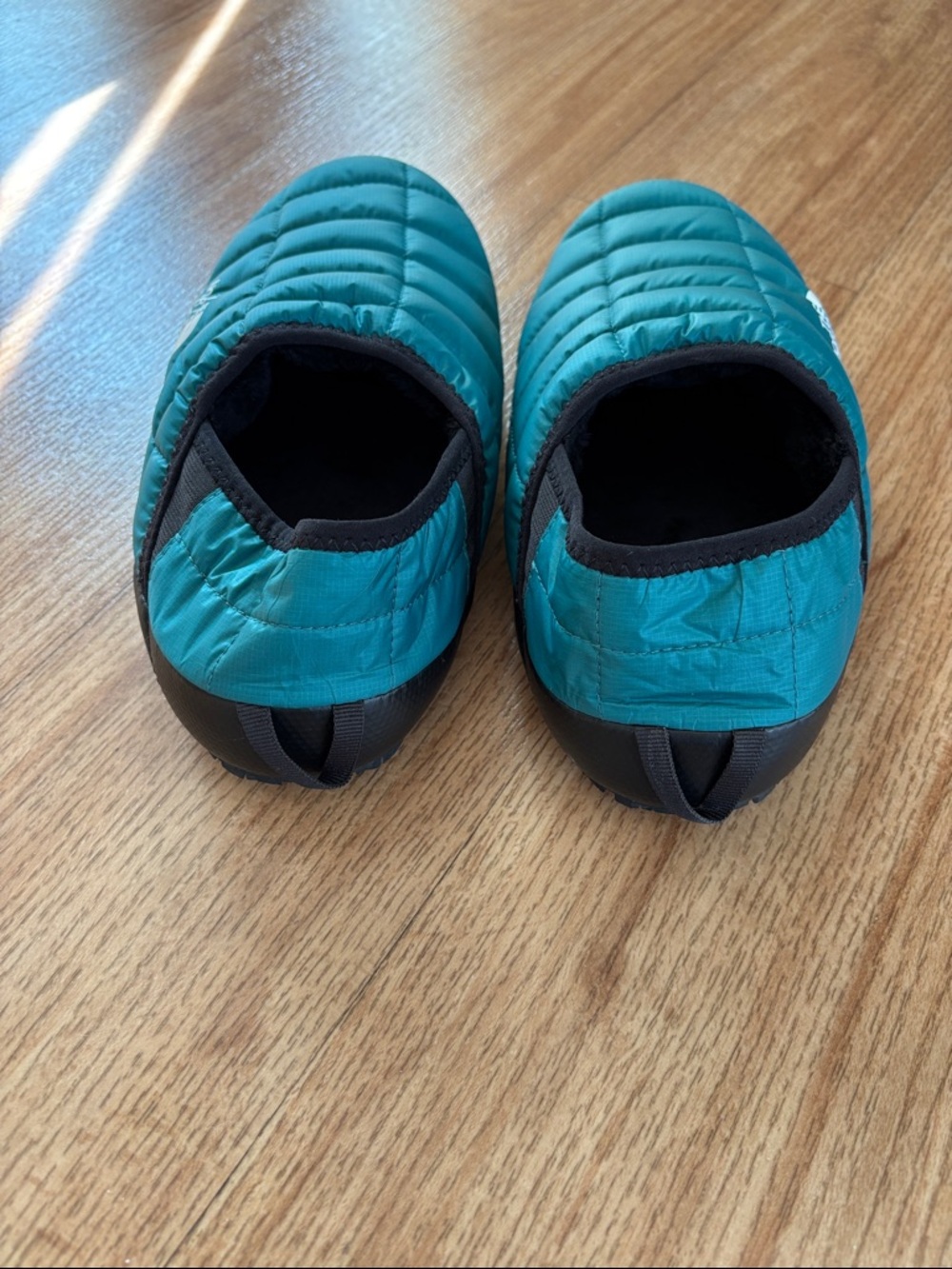 The North Face Womens Thermoball Slippers Size 9 - Picture 4 of 6
